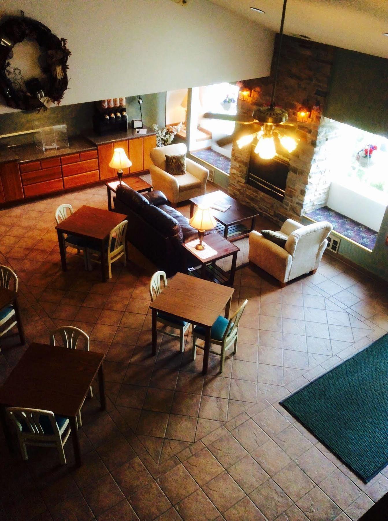 Forty Club Inn Deerwood 외부 사진