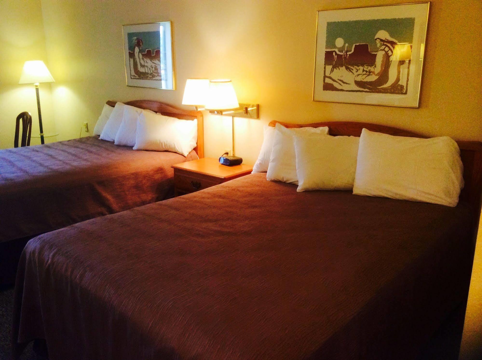 Forty Club Inn Deerwood 외부 사진